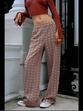 Urban Outfitters daisy print Colette pants